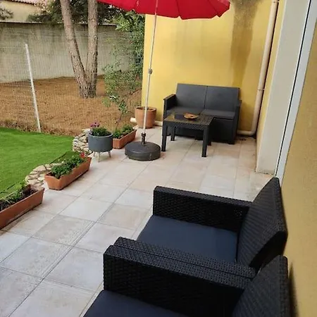 Ravissante Petite Maison Avec Jacuzzi Villeneuve-les-Avignon