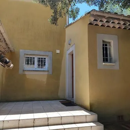 Ravissante Petite Maison Avec Jacuzzi